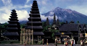 Bali Hindus angered by temple tourism plan