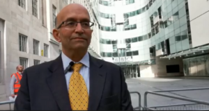 Video : Pandit Satish Outside BBC HQ Exposing Their Hinduphobic Racist Crime Sheet