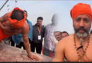 Video : Maha Kumbh: Seer Does One-Hand Pushup To Give Message Of Fitness